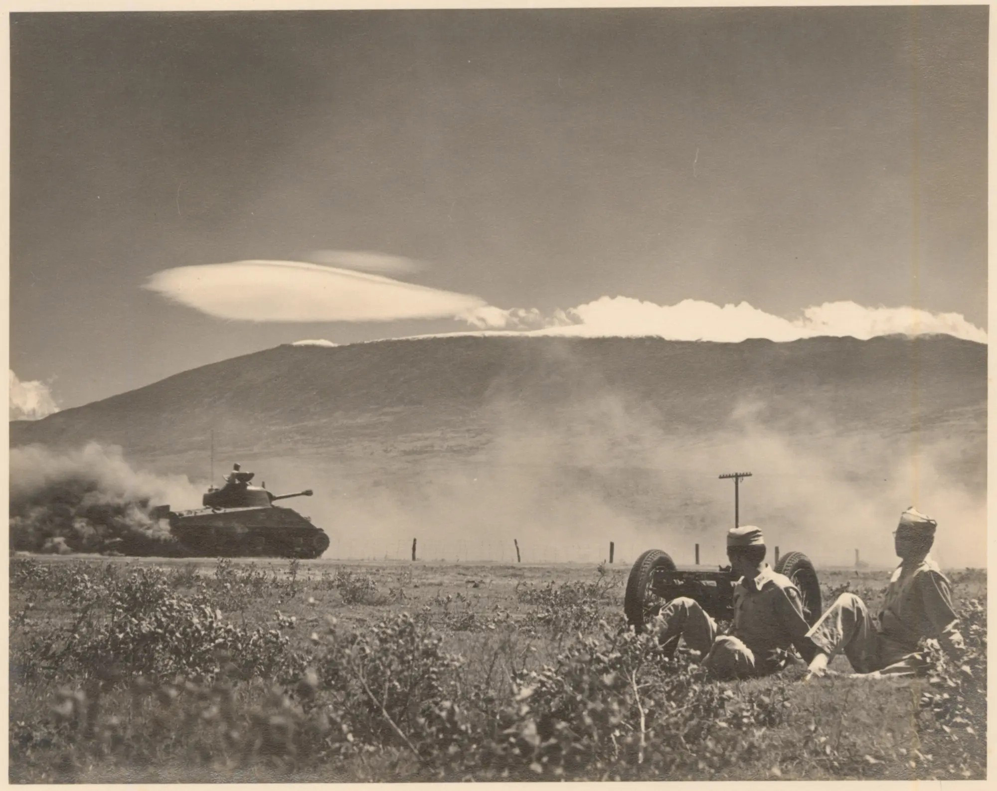 Marines observe a tank training exercise in Waikoloa.